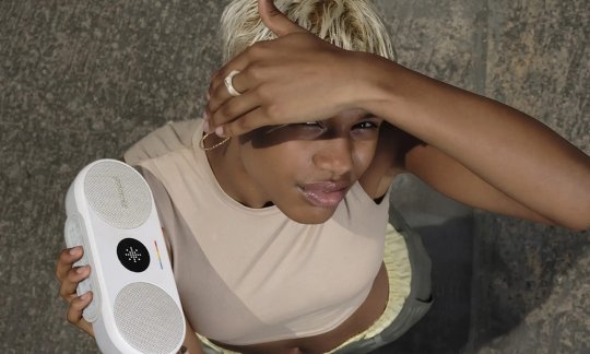 Polaroid speakers with retro design in white