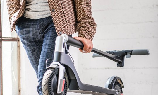 Unagi E-Scooter by aqipa