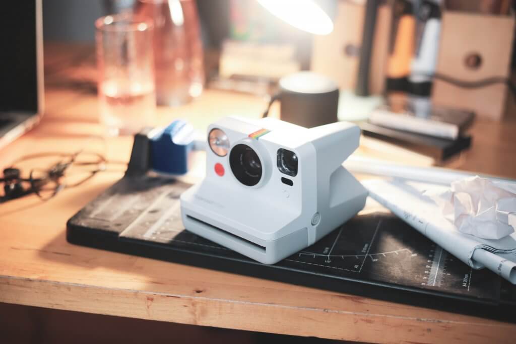 Polaroid autofocus camera